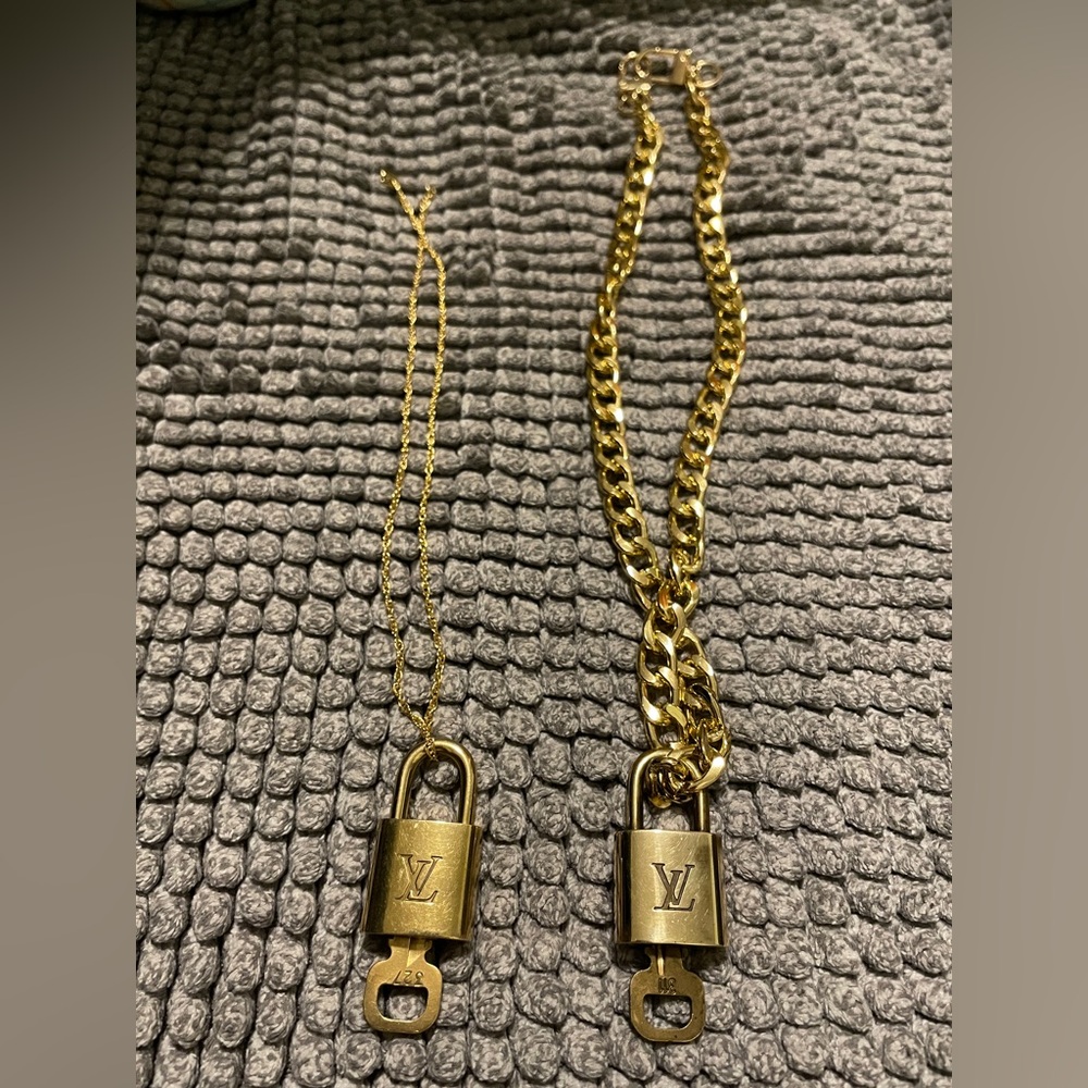 LV lock and key good condition